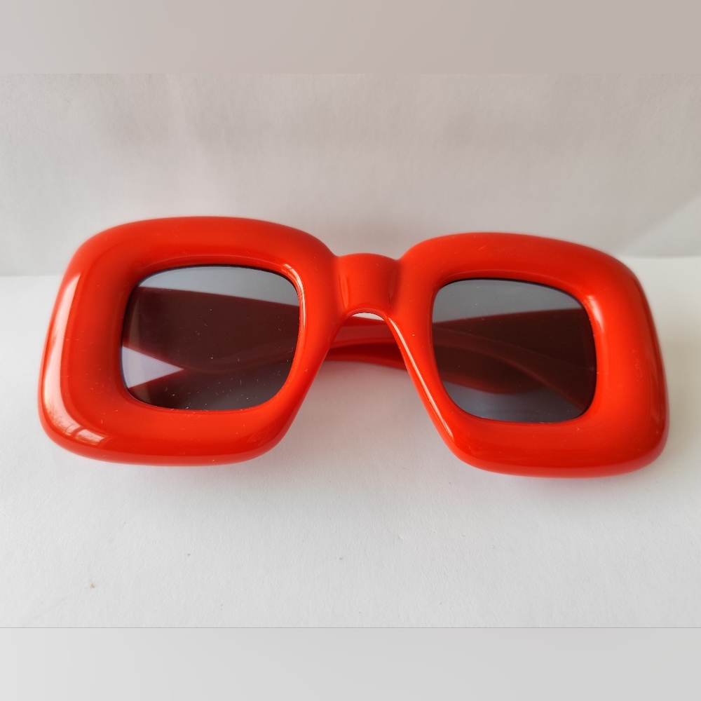 3/$20💗Bold Red Square Sunglasses